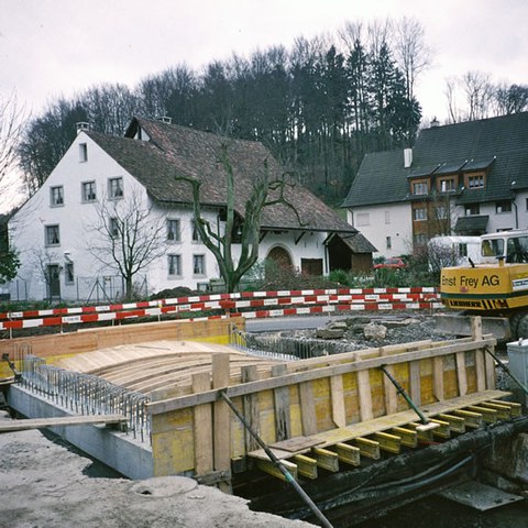 1995 Brückenbau. Vergrösserte Ansicht